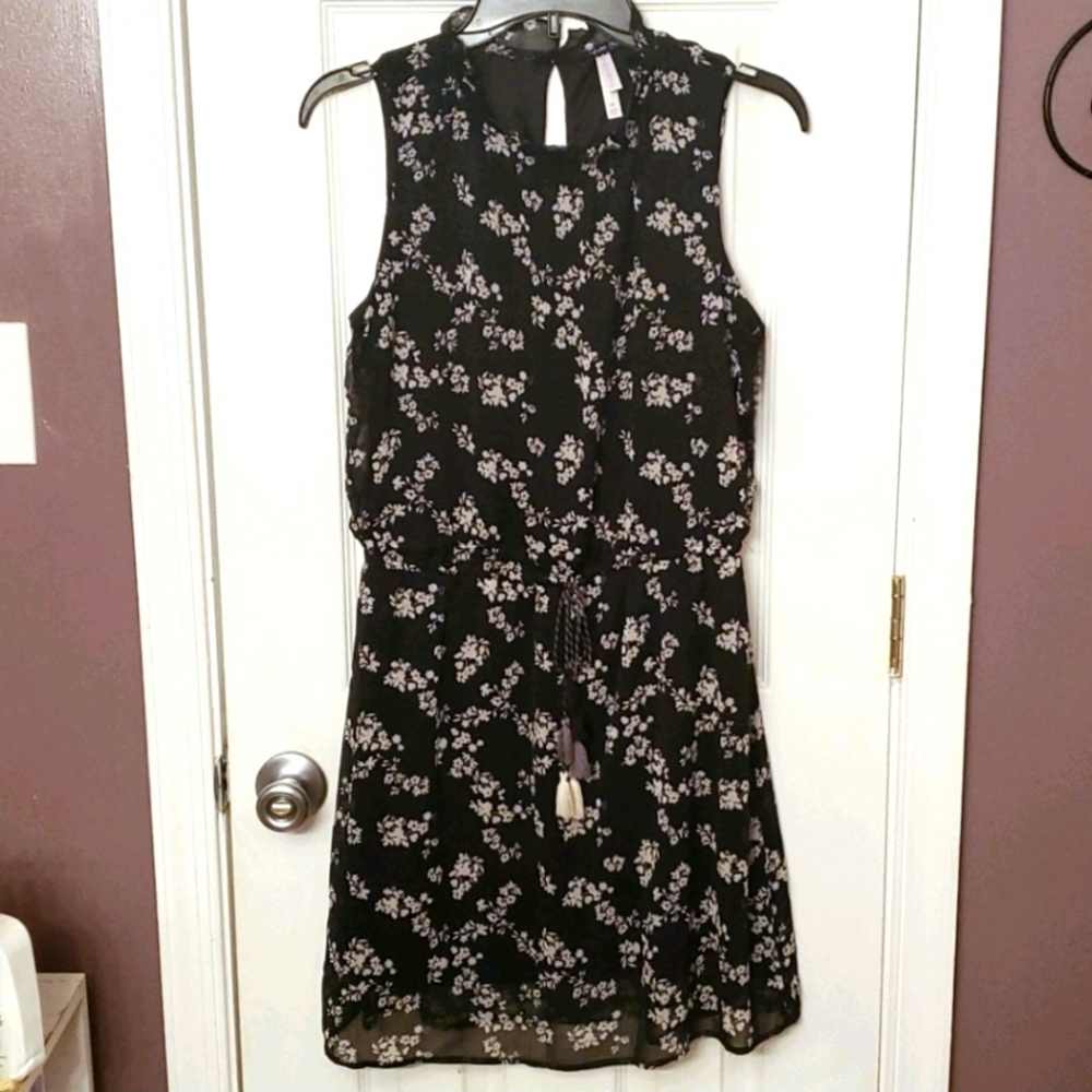 Xhilaration Sleveless Dress